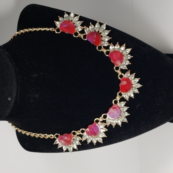 Gold Tone Floral Statement Necklace – Red Gem Glamorous & Dazzling Crystal 18" - Picture 10 of 10